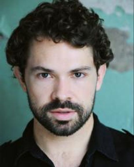 LOUIS LAVOIE Headshot