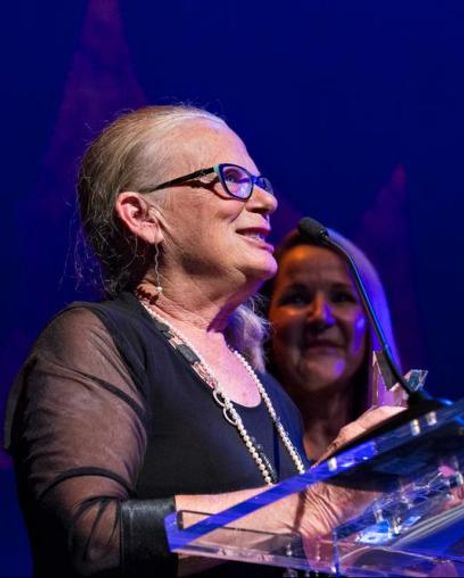 Debbie Lightner Headshot