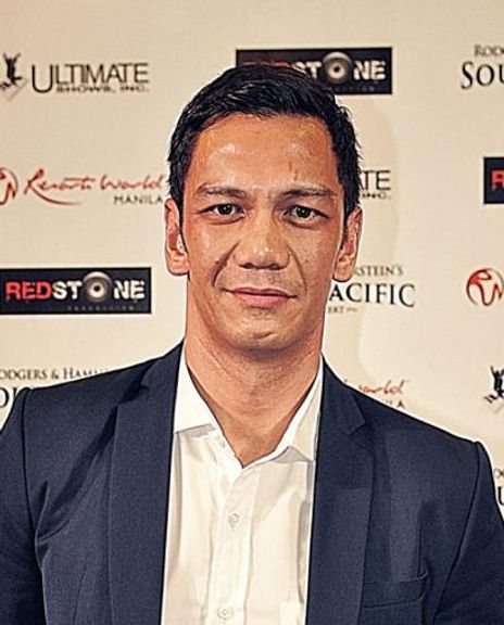 Jon Meer Perez Headshot