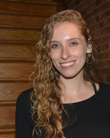 Catherine Davis Headshot