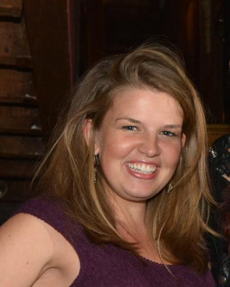 Lindsay Tanner Headshot