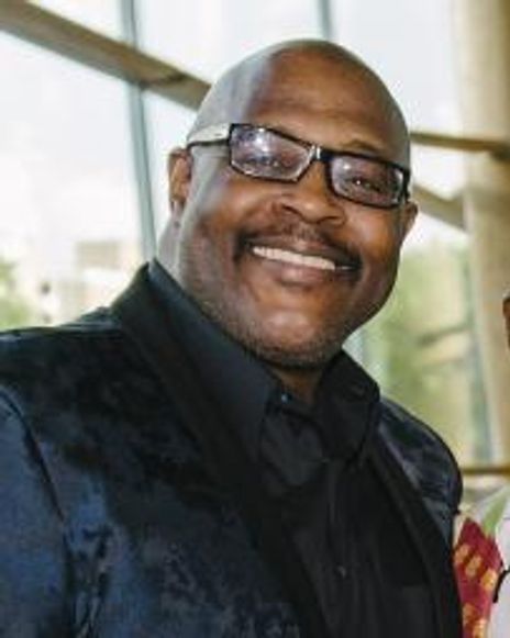Marvin Winans Headshot