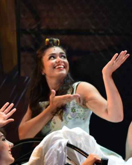 Tori Simeone Headshot