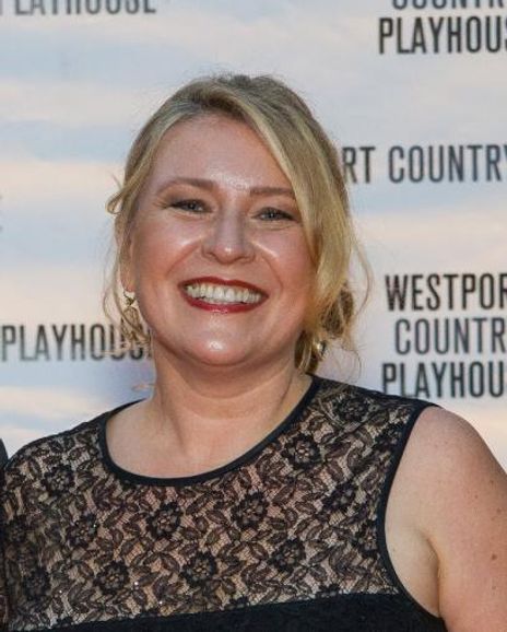 Anna Czekaj-Farber Headshot