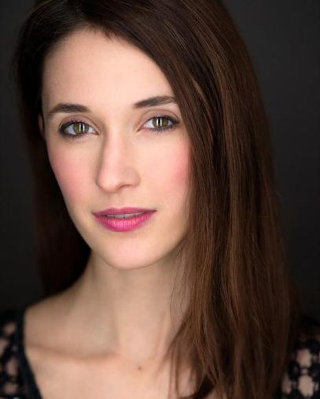 Erin Neufer Headshot