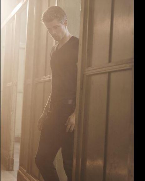 Luke Mitchell Headshot