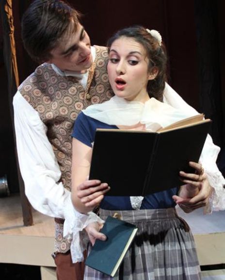 Victoria Rafael Headshot