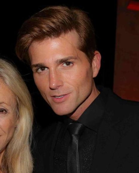 Eric Gabbared Headshot