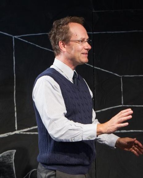 Tom Barnett Headshot