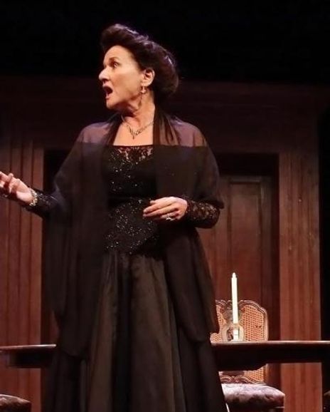 Susan Galardi Headshot