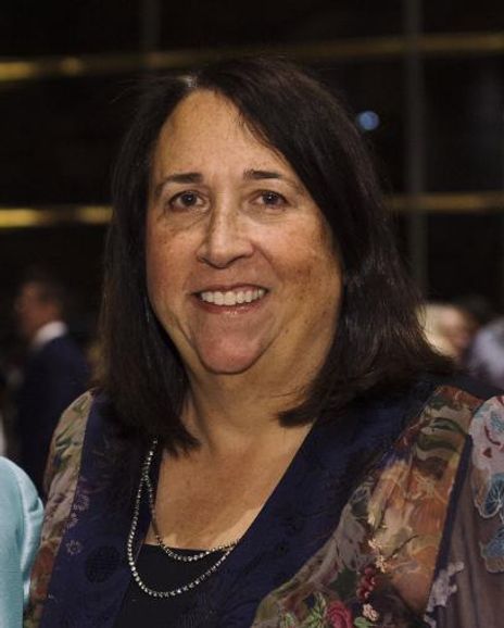 Margaret Engel Headshot