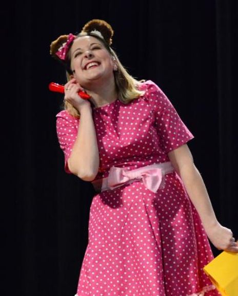 Heidi Hansfield Headshot