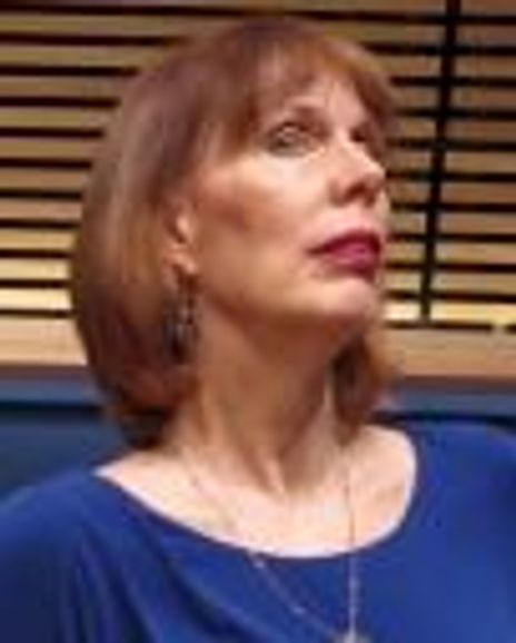 Leslie Middlebrook Headshot