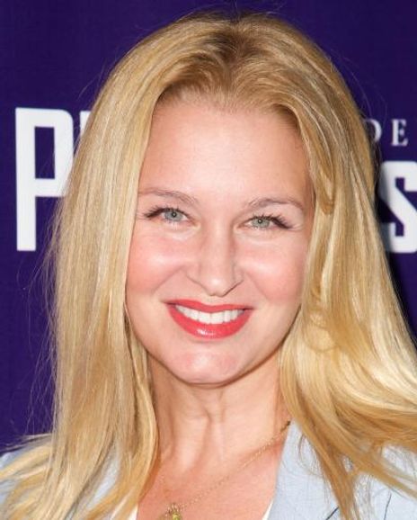 Reagan Pasternak Headshot