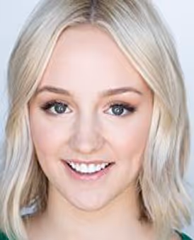 Kelli Erdmann Headshot