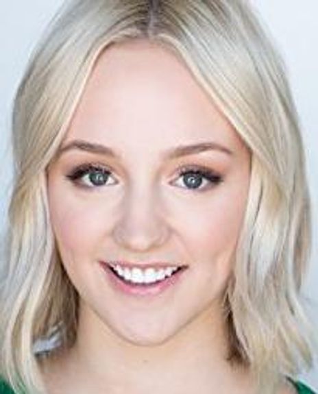 Kelli Erdmann Headshot