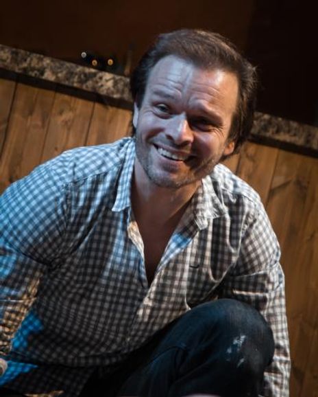 Alec Newman Headshot