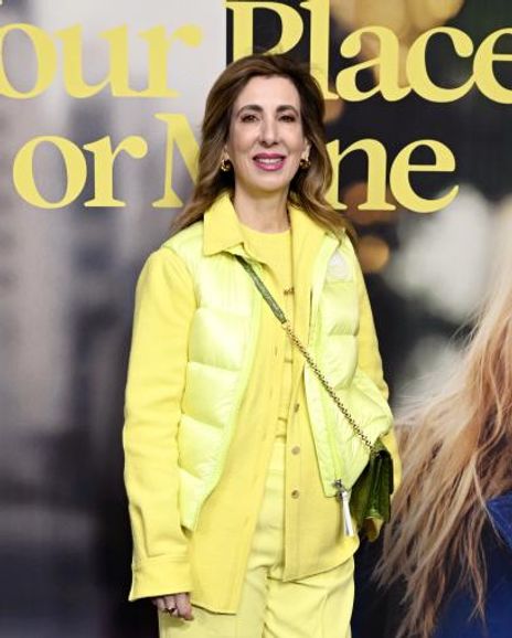 Aline Brosh McKenna Headshot