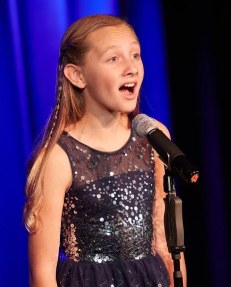 Kylie Kennard Headshot