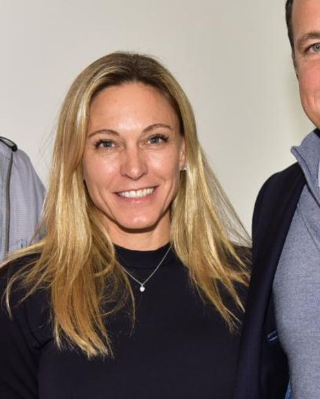 Ronanne DeRosa Headshot