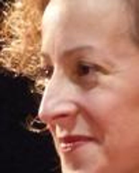 Tricia Rogers Headshot