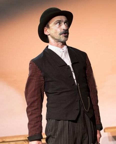 Simon Gregot Headshot