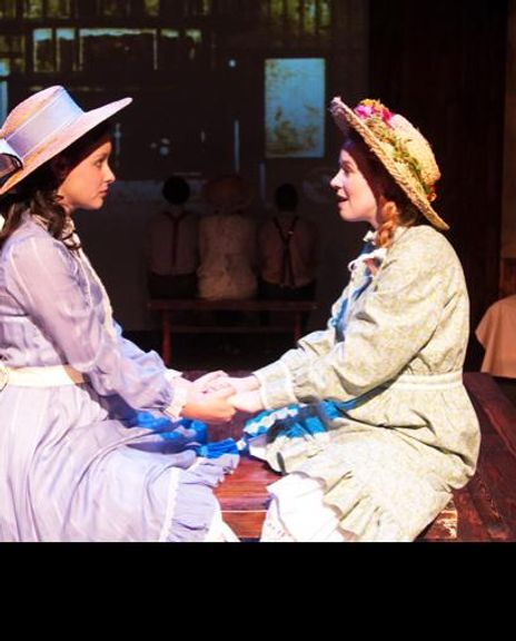 Nicole Schlitt Headshot