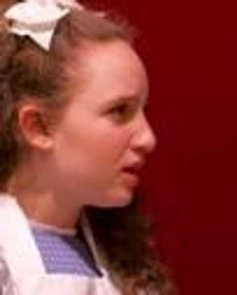 Nicole Kalitsas Headshot