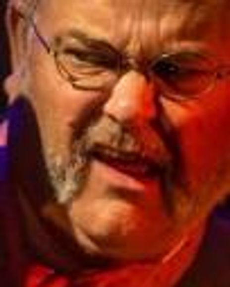 Robert Beuth Headshot