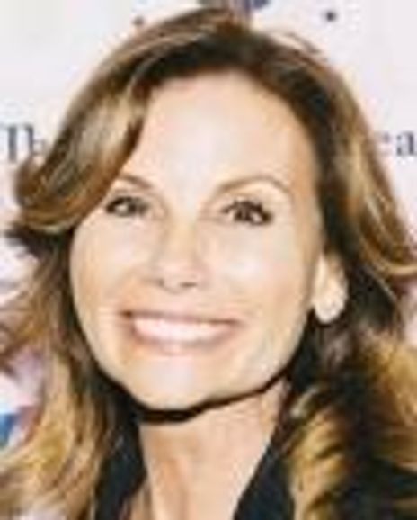 Lynda Erkiletian Headshot