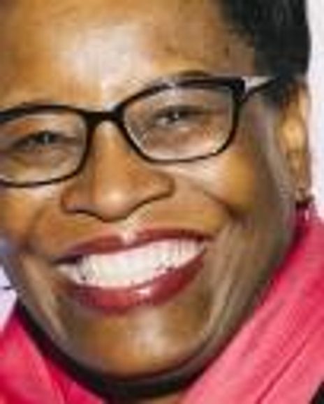 Sarah Hearn Headshot