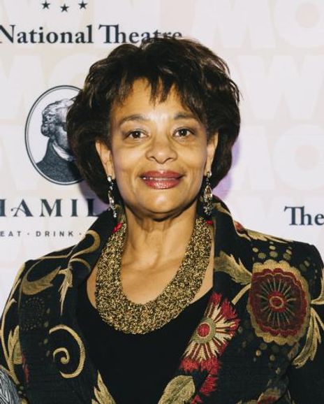 Tanya Hilton Headshot