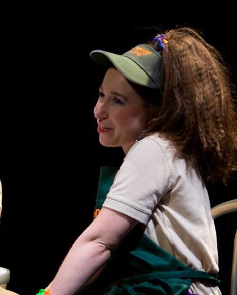 Rebecca Gray Davis Headshot