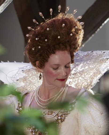 Shannon Taylor Headshot