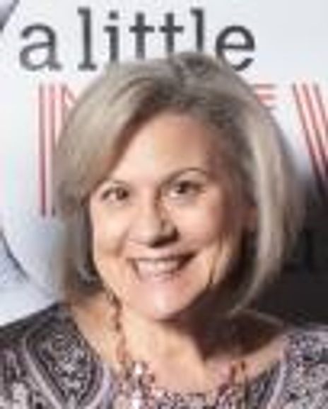 Elise Dewsberry Headshot