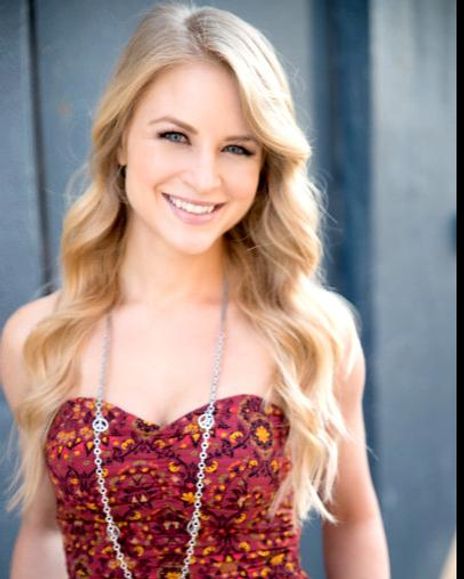 Samantha Duval Headshot