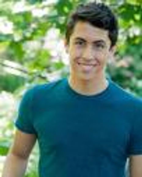 Gabriel Navarro Headshot