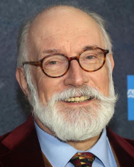 Simon Jones Headshot