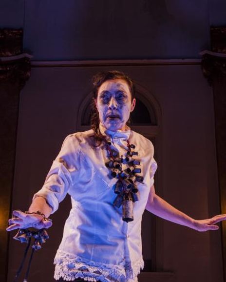 Holly Holsinger Headshot