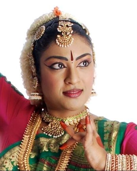 Priya Narayan Headshot