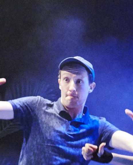 Simon Maeder Headshot