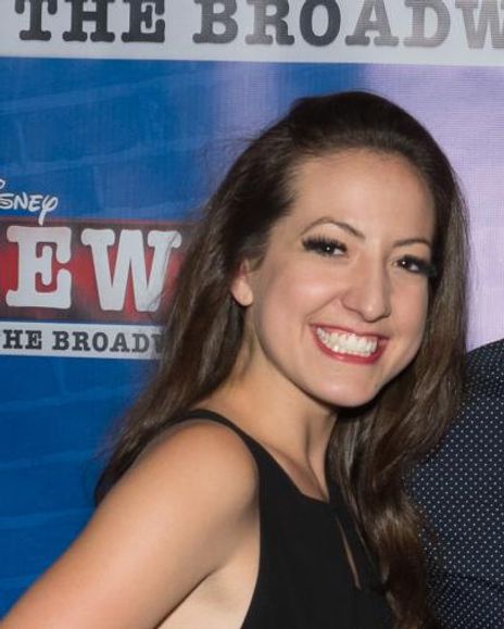 Katie Perry Headshot