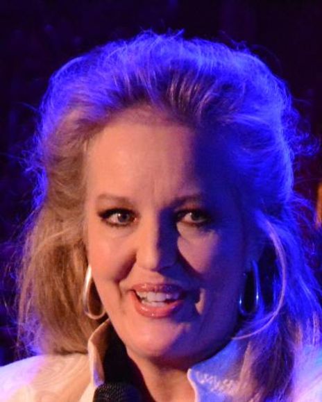 Stacy Sullvan Headshot