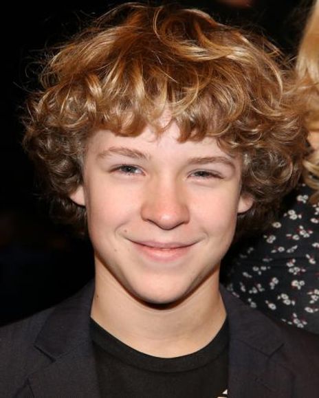 Baylee Littrell Headshot