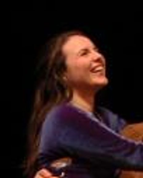 Emma Vescovo Headshot