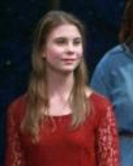 Haley Huxley Headshot