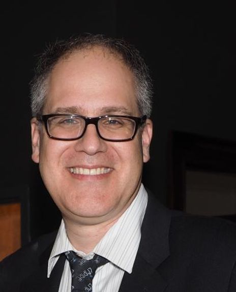 Robert Hull Headshot