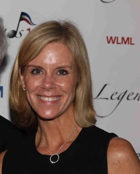 Missy Robinson Petow Headshot