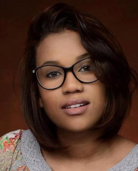 Stephanie Sequeira Headshot