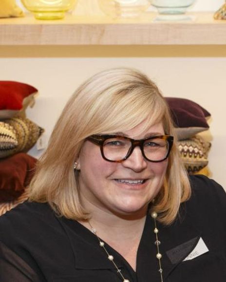 Bonnie Lackowski Headshot